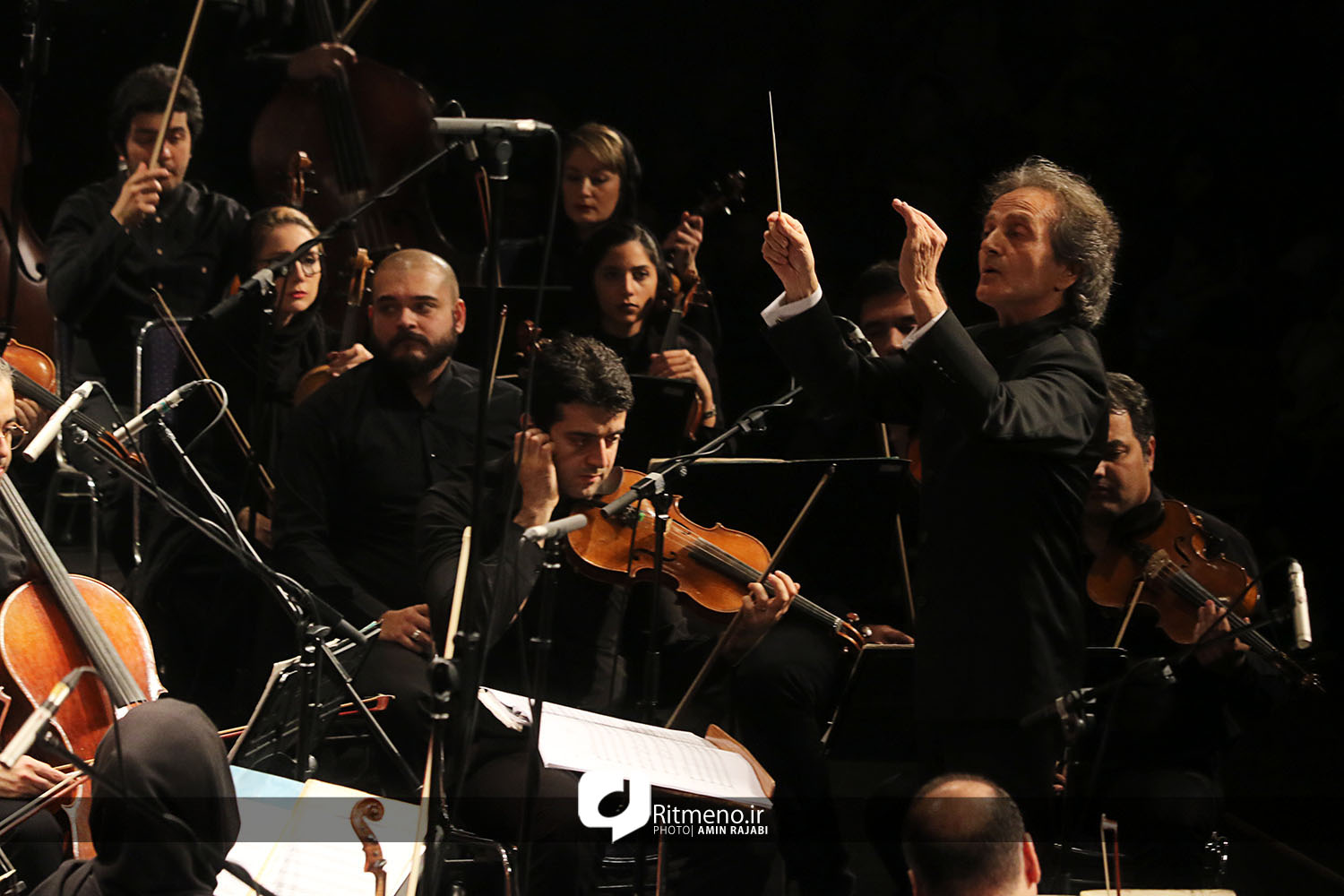 ارکستر سمفونیک تهران به رهبری شهرداد روحانی، چهاردهم و پانزدهم تیر در تالار وحدت به روی صحنه می‌رود.