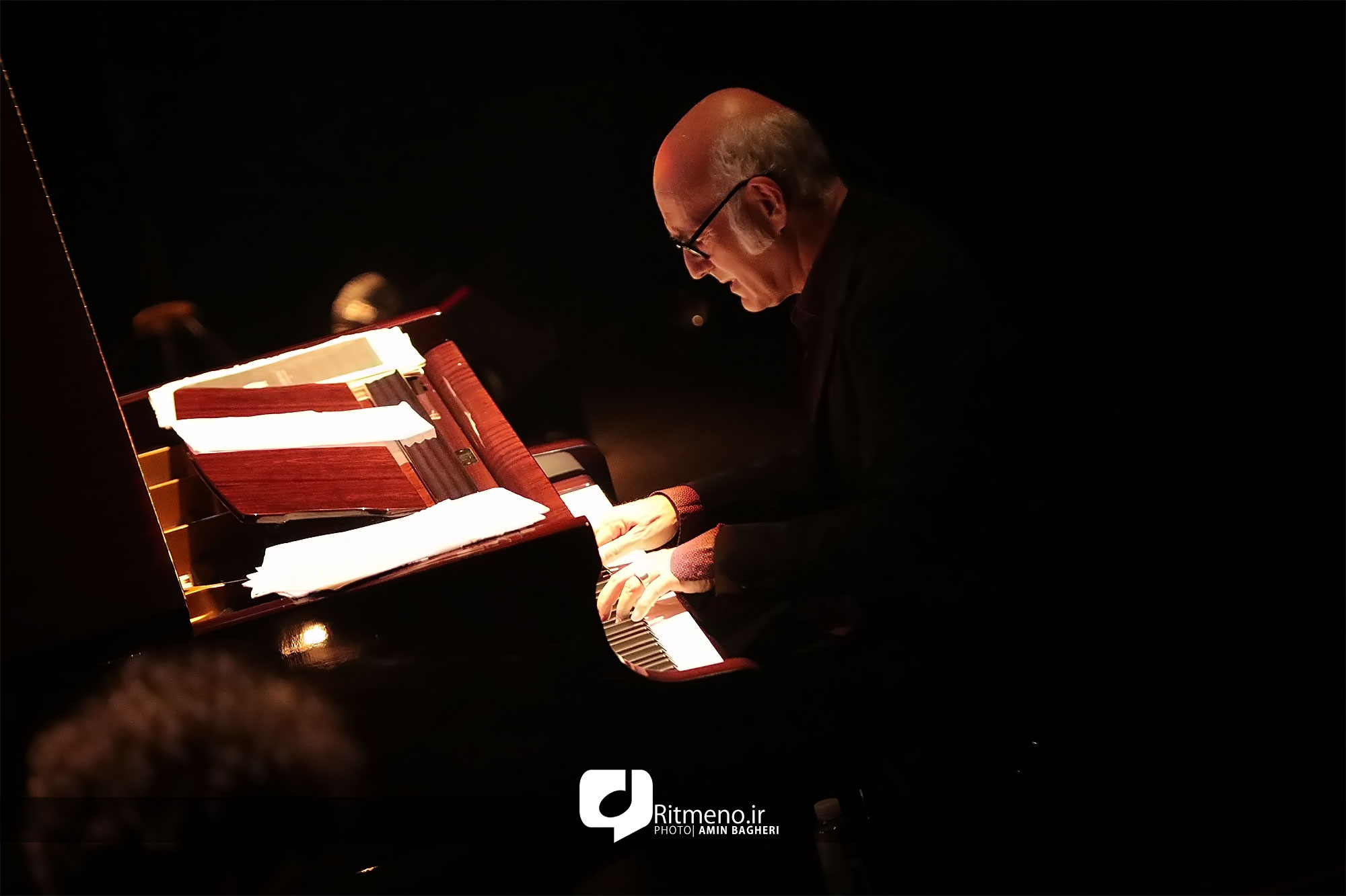 تحقق رویای 9 هزار ایرانی/ کنسرت لودوویکو اینائودی در تهران برگزار شد