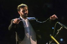 اجرای قطعات کلاسیک و فوکلور آذربایجان در کنسرت وحید علیپور و امین غفاری