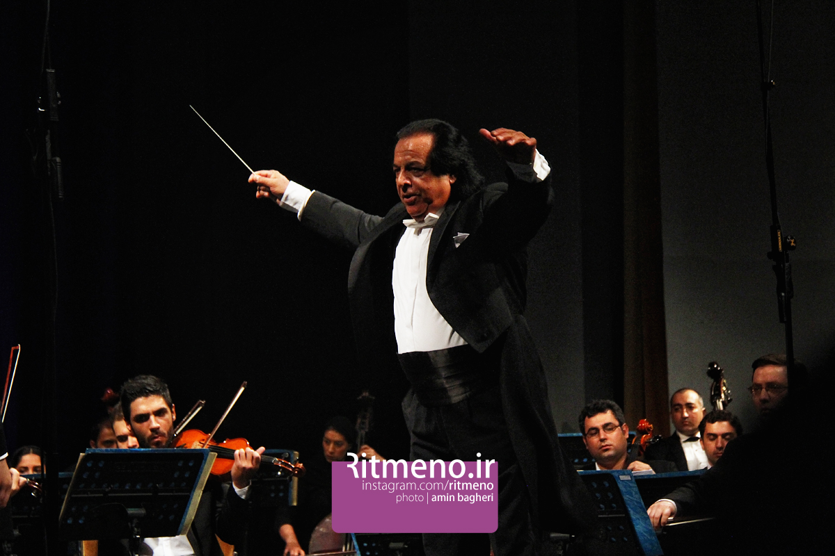 فصل هنری استانبول با حضور رهبر ایرانی کنسرت افتتاح شد